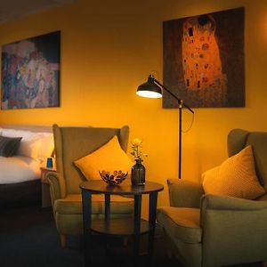 Signature Queen Room